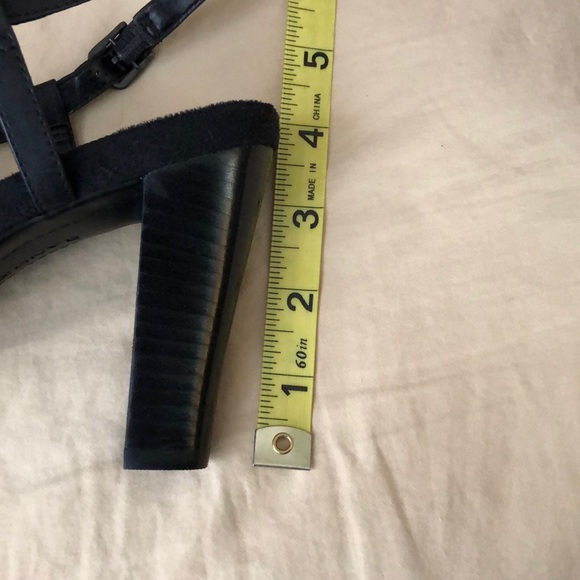 Bandolino 7 1/2 never worn black heels w box shoes - Picture 12 of 12